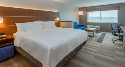 Holiday Inn Express & Suites Rice Lake Room Type - 1 King Suite Communications Accessible Sofa Bed