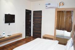 Hotel Embassy Pathankot