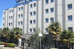 Campanile LYON OUEST - Tassin