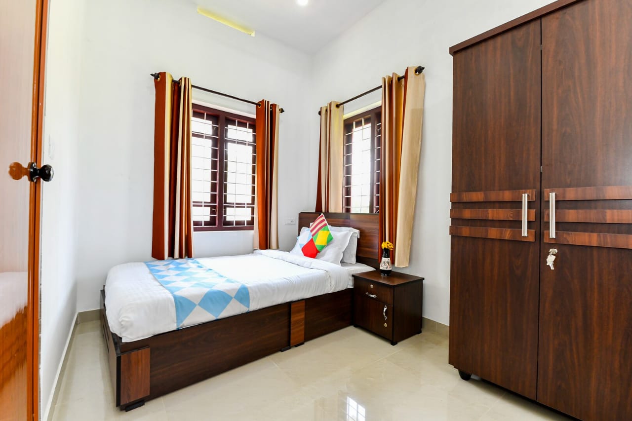 Centre Home Serviced Villa - Tap to explore photos