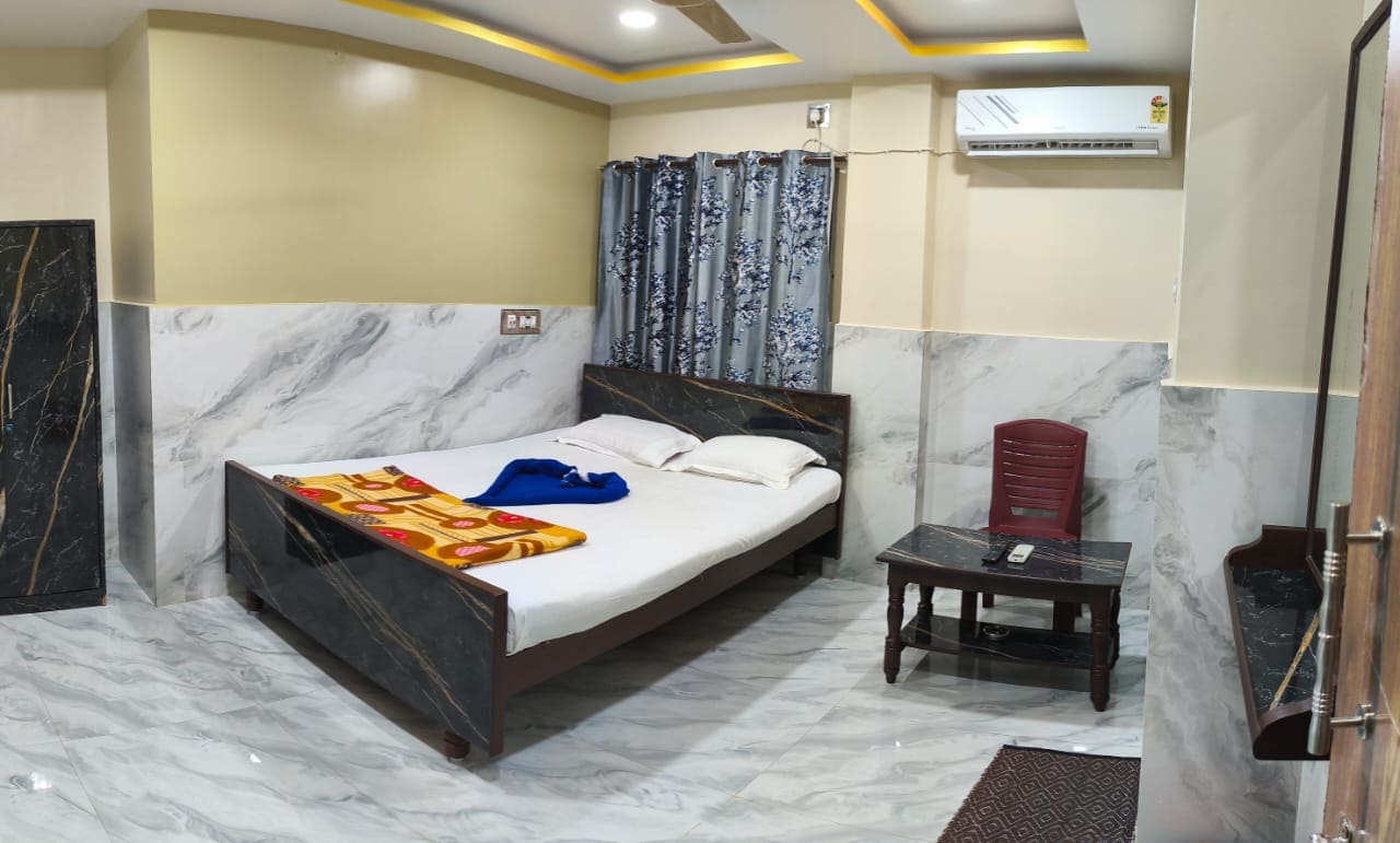 OM SHANTI GUEST HOUSES - Tap to explore photos