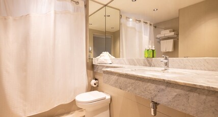 Holiday Inn Express CONCEPCION Room Type - 2 Queen Standard