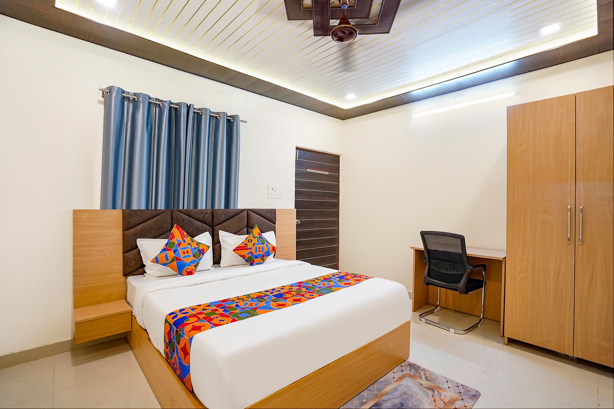 FabHotel Paramhans Guest House - Nr. Sant Ravidas Ghat - Tap to explore photos