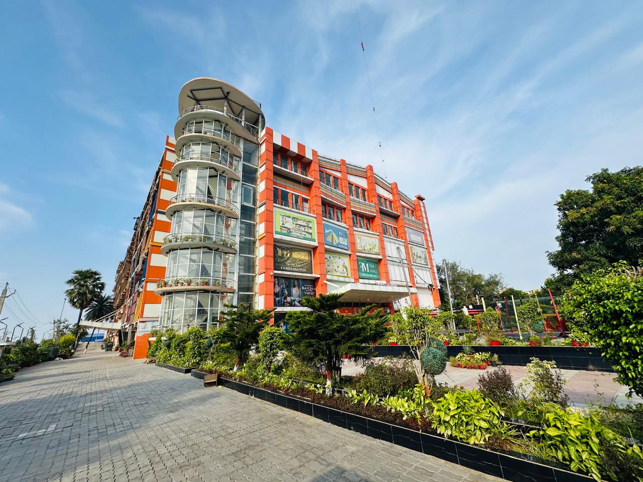 HOTEL GANGES COURTYARD - Tap to explore photos