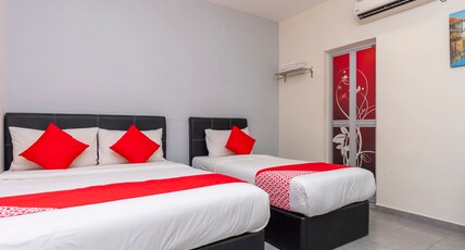 Muar City Hotel Room Type - Malaysia Deluxe Triple