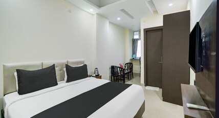 Super Collection O Rajeev Nagar Near Atal Path Formerly Vinayaka Room Type - Premium