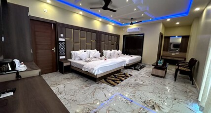 Dolphin Beach Resort Room Type - Executive Four Bed