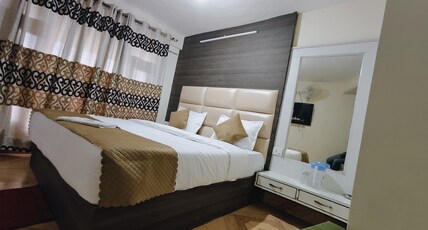 Dalhousie Sadar Inn Near Subhash Chowk Room Type - Family Room with balcony and mountain view Dalhousie Sadar Inn Near Subhash Chowk Room Type - Family Room with balcony and mountain view