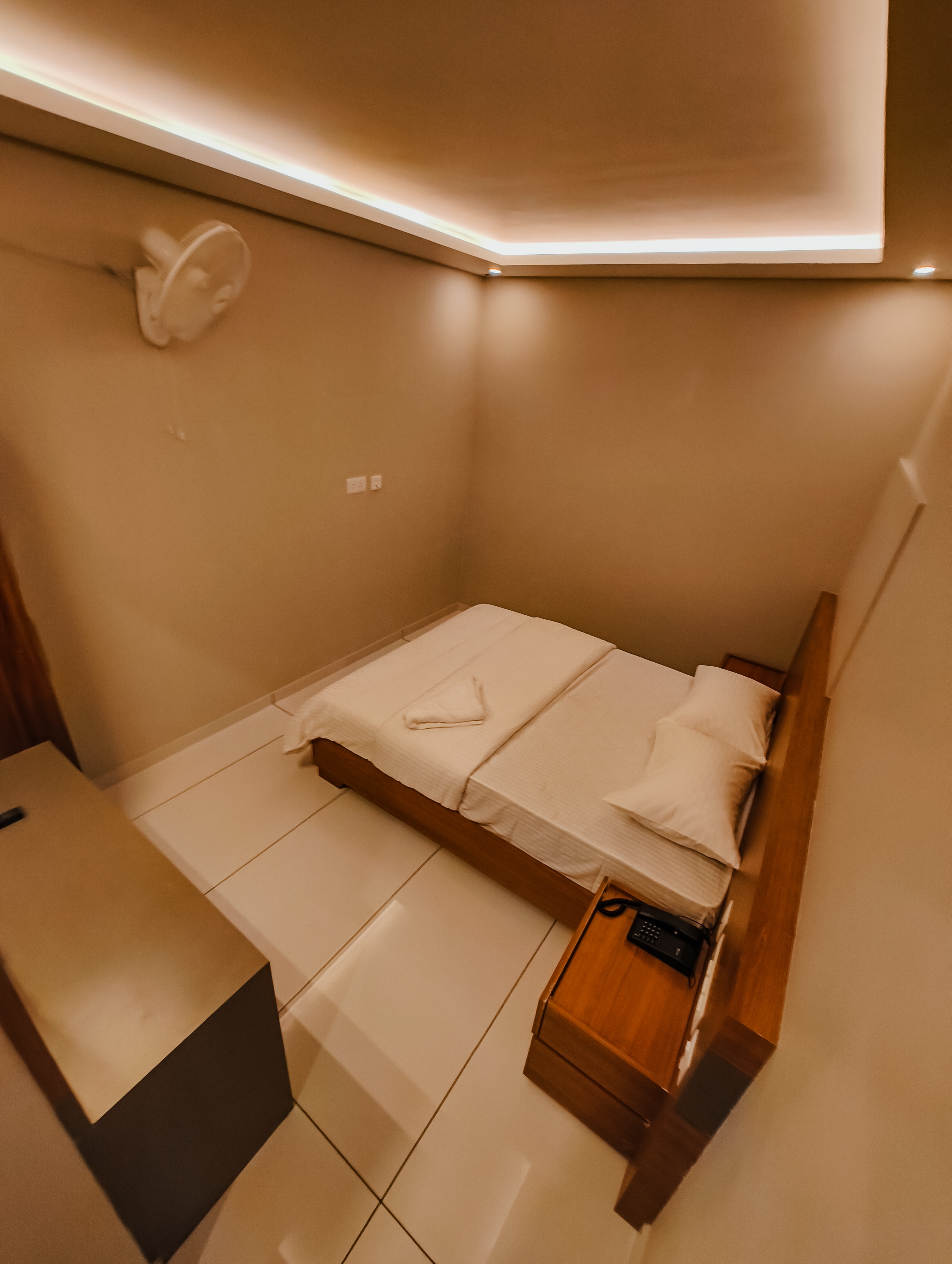 Neom Inn Rooms - Tap to explore photos
