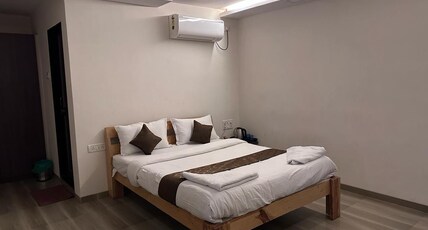 Silver Petal Room Type - Deluxe Room