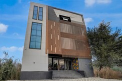 Super Townhouse Subharti University Meerut Formerly Hotel Celebration