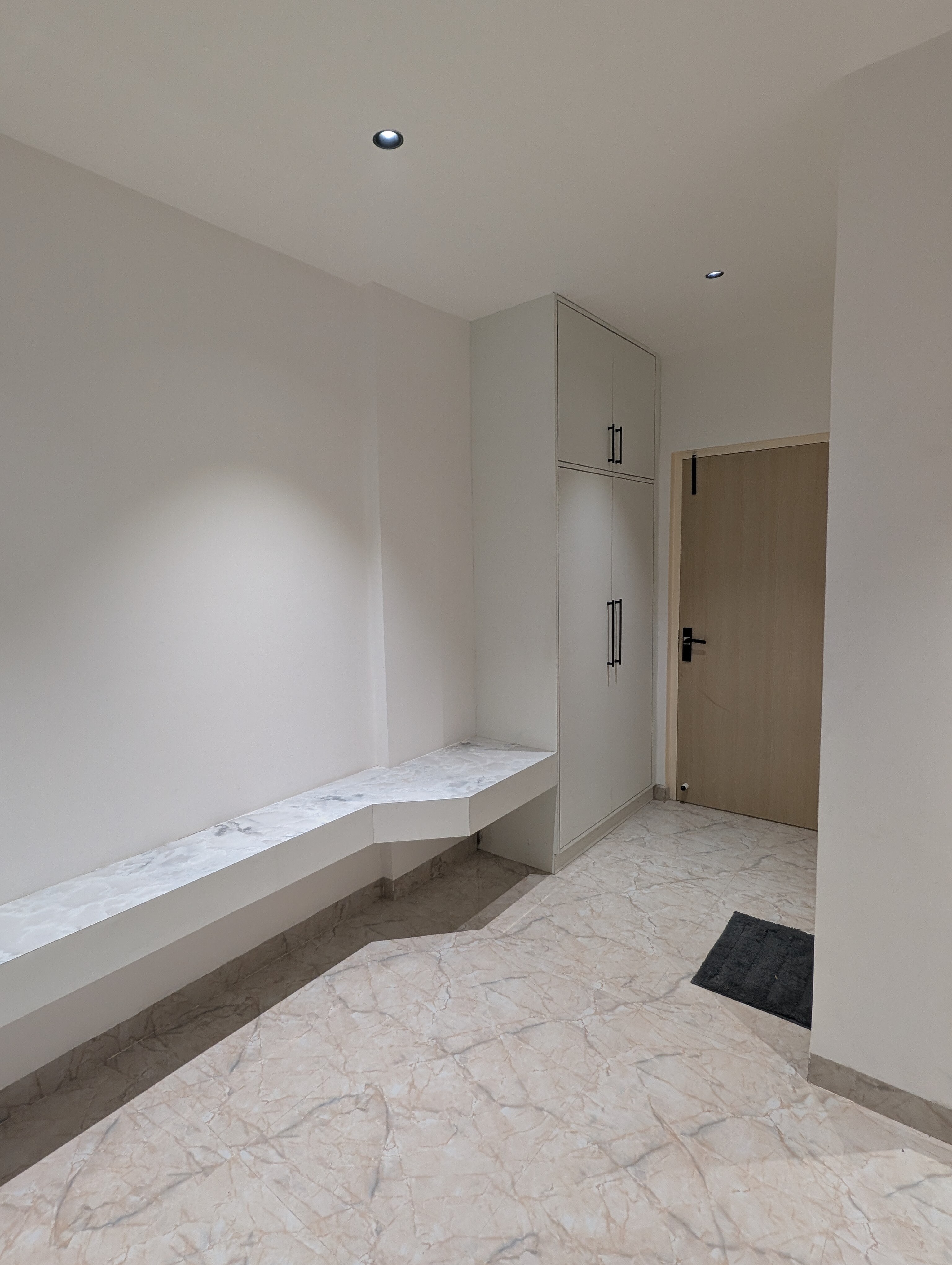 White Lotus - Tap to explore photos