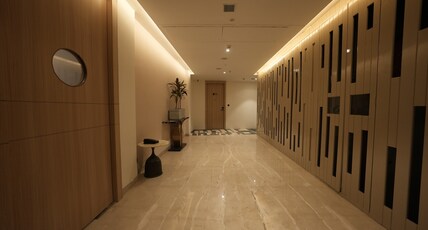 Pride Elite, Raipur Room Type - Premium Suite with Sitting Area
