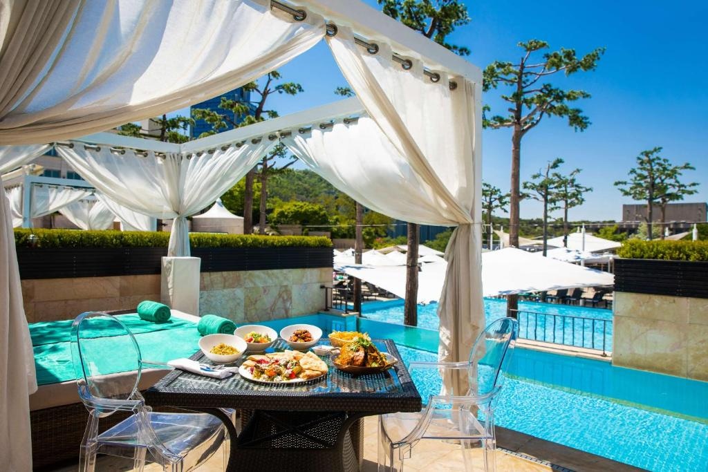 Banyan Tree Club & Spa Seoul - Tap to explore photos