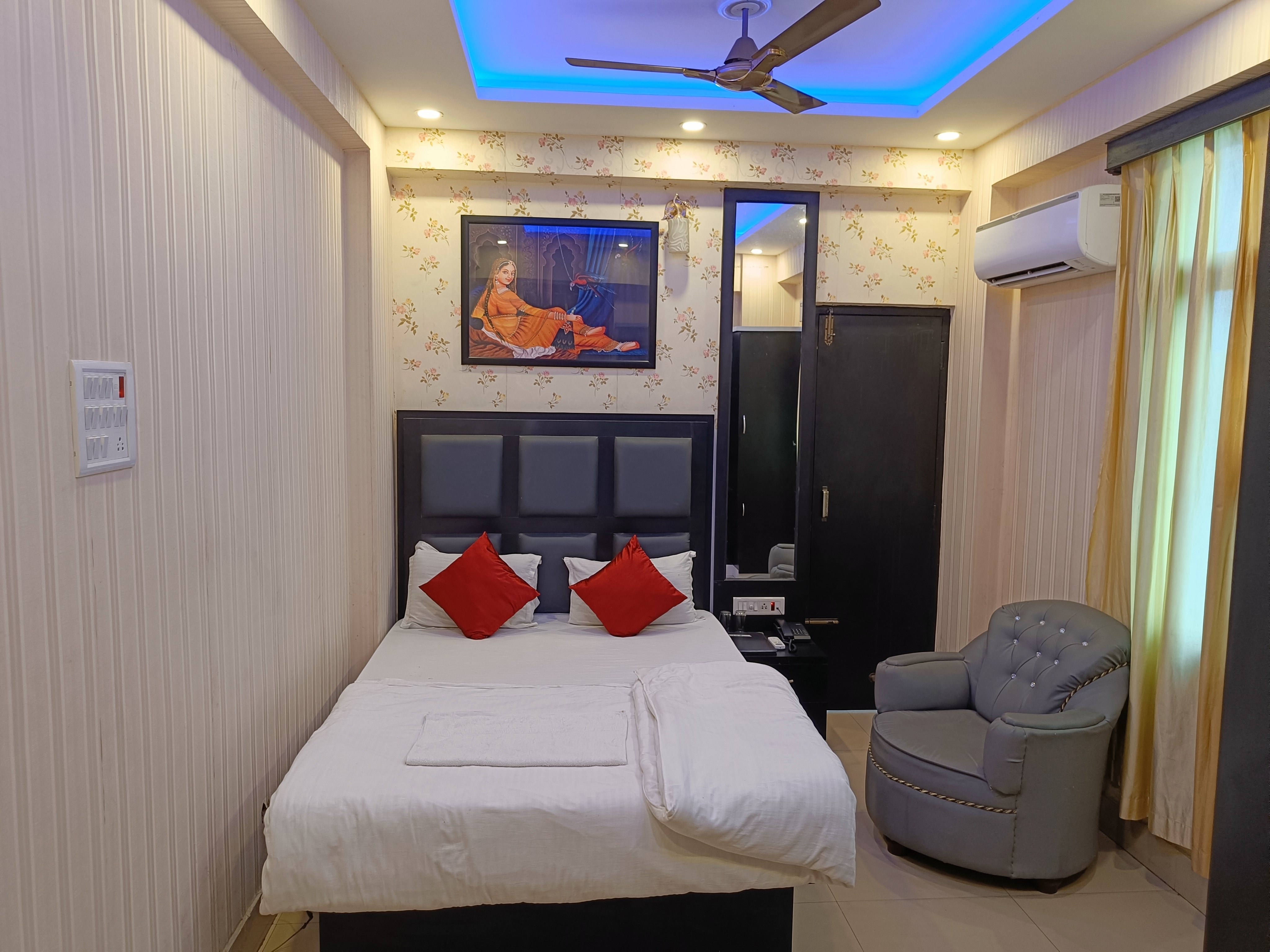 Hotel Devi Darbar - Tap to explore photos