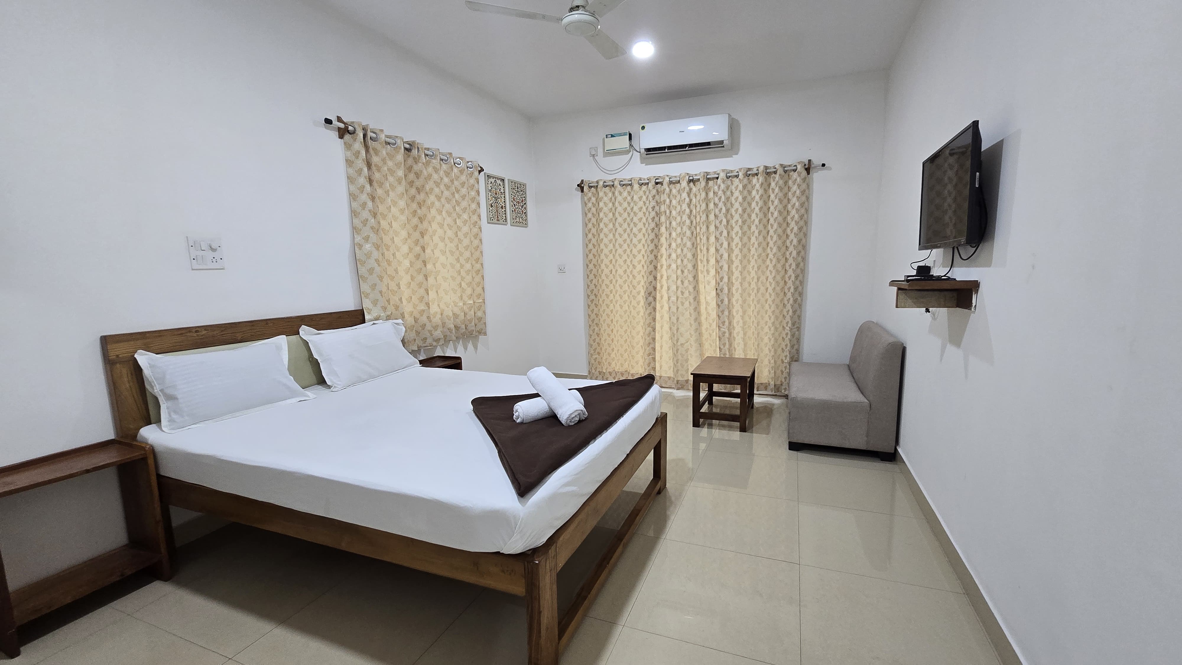 Sai Dream Guest House - Tap to explore photos