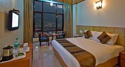 Hotel Broadways Inn Room Type - Super Deluxe Room