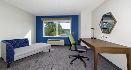 Holiday Inn Express & Suites WALTERBORO I-95 Room Type - 1 King Bed Standard