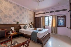 The Saishree Stays Shirdi ( 100 Metre From Sai Temple )