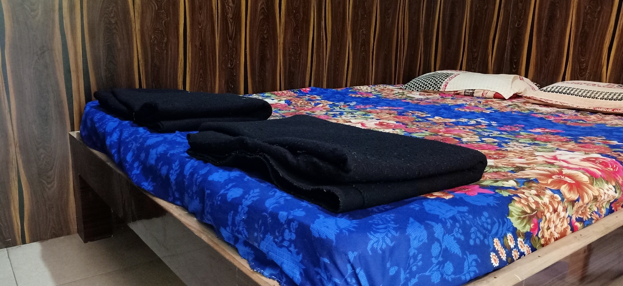 Harkishan Lodge - Tap to explore photos