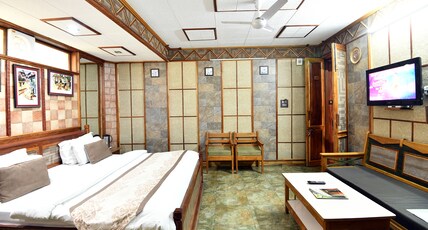 Hotel Channi Raja at Mall Road Room Type - Executive Room (Lake Facing)