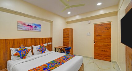 FabHotel S Continental - Kachiguda Railway Station, Kachiguda Room Type - Deluxe Room