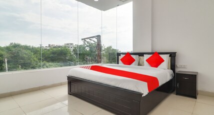 collection O Hotel sky City Room Type - Classic
