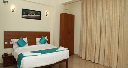 ROYAL CHOLA Room Type - Royal Suite