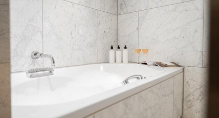 Grand Hyatt Berlin Room Type - DAIMLER SUITE