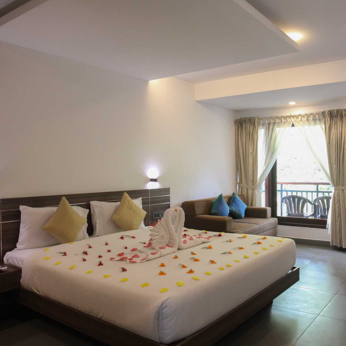 SILVER STORM RESORT ATHIRAPPILLY - Tap to explore photos