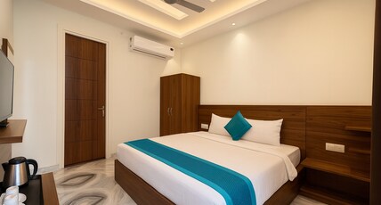 Hotel Yog Safari, Behind Parmarth Niketan Room Type - Deluxe Room