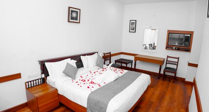 MPS Royal Suites Room Type - Suite AC Room