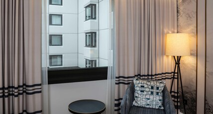 DoubleTree by Hilton Berlin Ku'damm Room Type - QUEEN GUEST ROOM