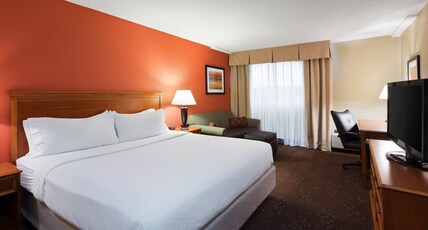 Holiday Inn Cincinnati-Riverfront, an IHG Hotel Room Type - 1 King Bed Standard Sofa Bed Holiday Inn Cincinnati-Riverfront, an IHG Hotel Room Type - 1 King Bed Standard Sofa Bed