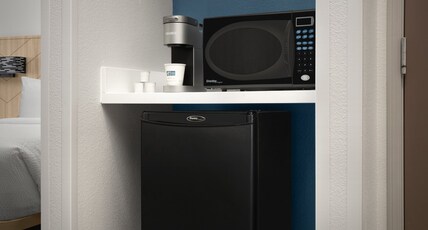 Holiday Inn Express Hotel & Suites DFW West - Hurst Room Type - 2 Queen Beds Standard Mobil Access Tub