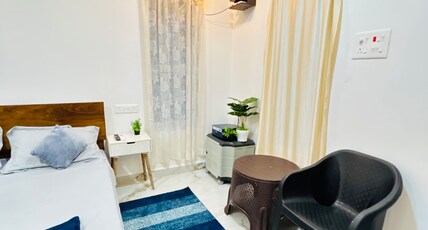 Calm Corner Homestay Room Type - Bedroom