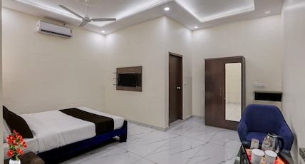 Super Hotel O Clock Tower Dehradun Formerly Dooncity Suites Room Type - Classic with Balcony