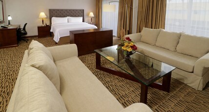 Holiday Inn MONTERREY NORTE Room Type - 1 King Suite