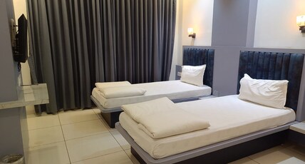 Hotel Pragati Room Type - Super Deluxe