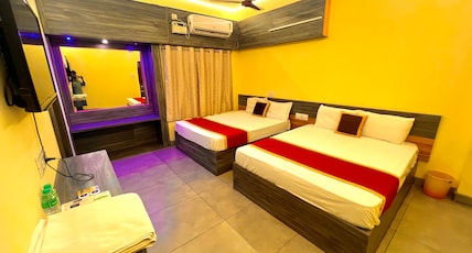 Mookambigai Residency Room Type - 4 PERSON AC ROOM