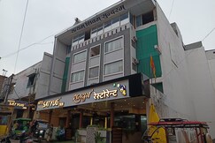 HOTEL SATYUG INN