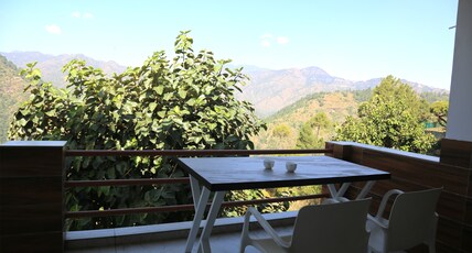 SVS RECREATIONAL HOMESTAY Room Type - Presidential Family Suite with Huge Balcony
