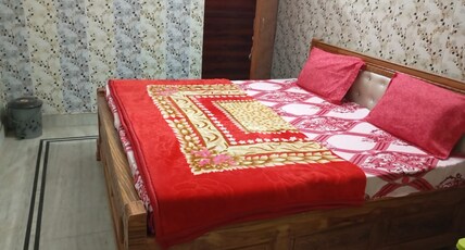 Radha Rani HomeStay Ayodhya Room Type - Bedroom 5