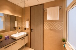 The Perch 14th- Cozy 1BHK Studio-City View-In Mall