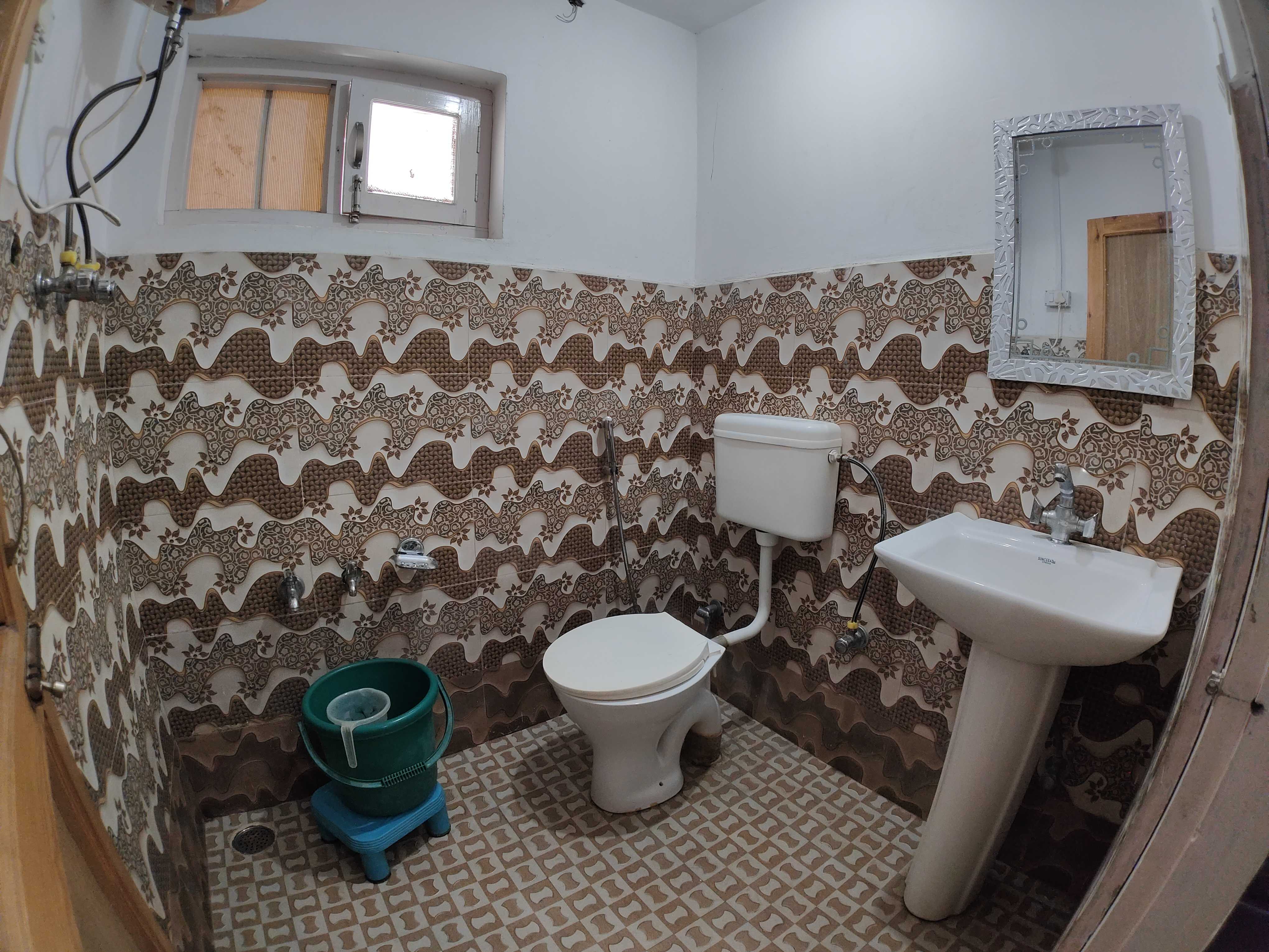 Hotel O lotus - Tap to explore photos