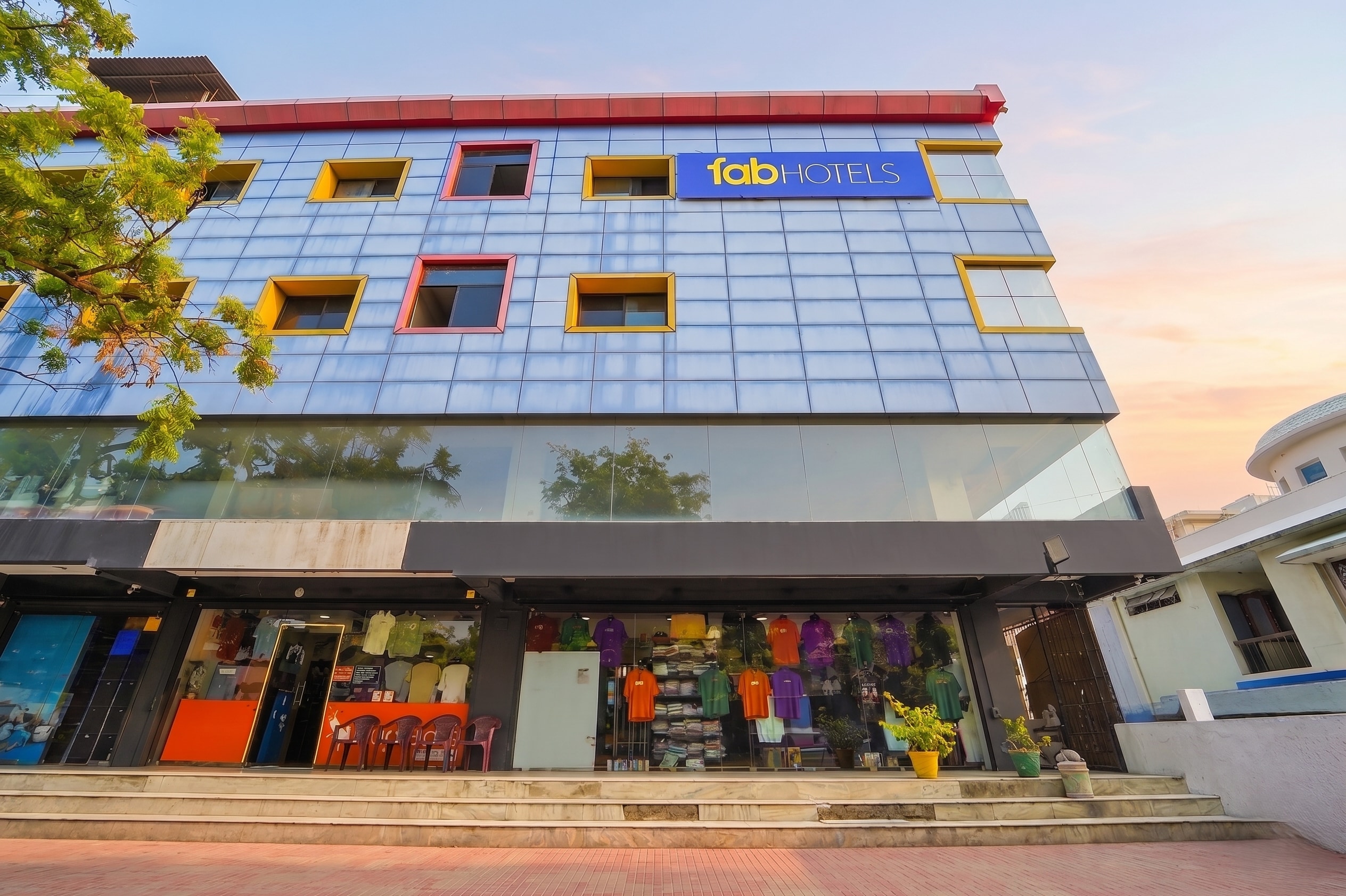 FabHotel Sca - Gandhipuram - Tap to explore photos