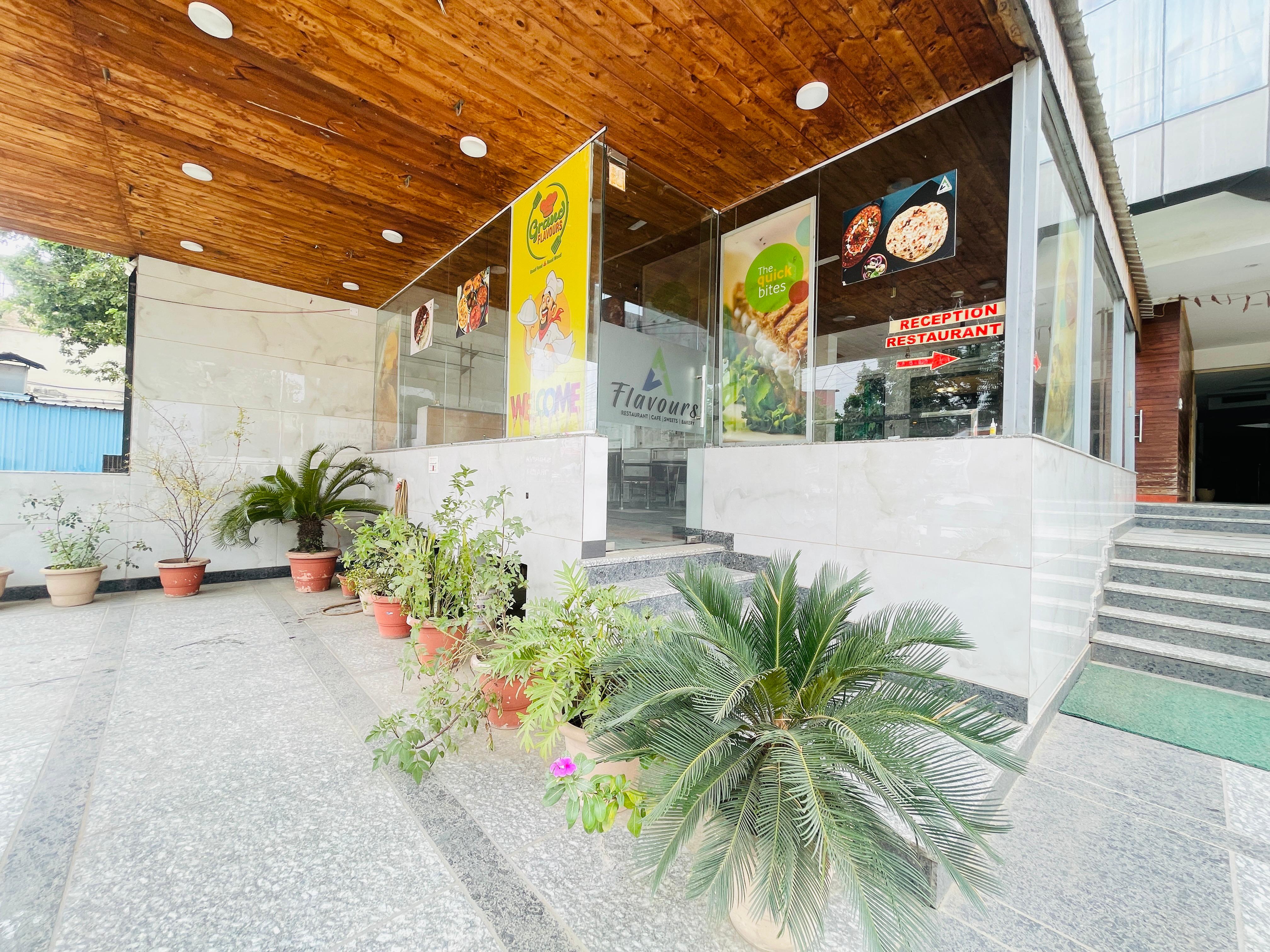 AA Hotels & Resorts - Kala Amb. - Tap to explore photos