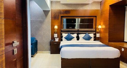 Hotel ML PRIDE -800 metre from railway station Room Type - Executive Room