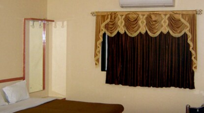 Mayura Lodge Room Type - Deluxe AC room