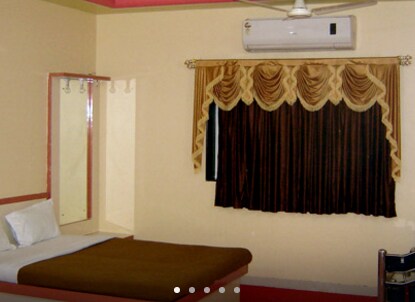 Mayura Lodge